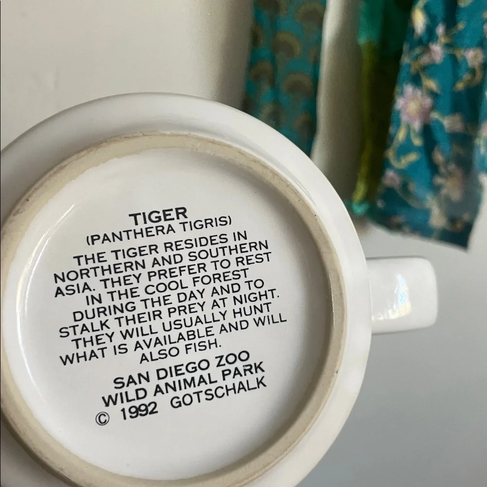 •| Tiger mug